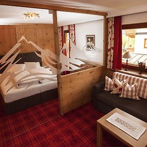 Uitgebreide Kamer met een King Size Bed